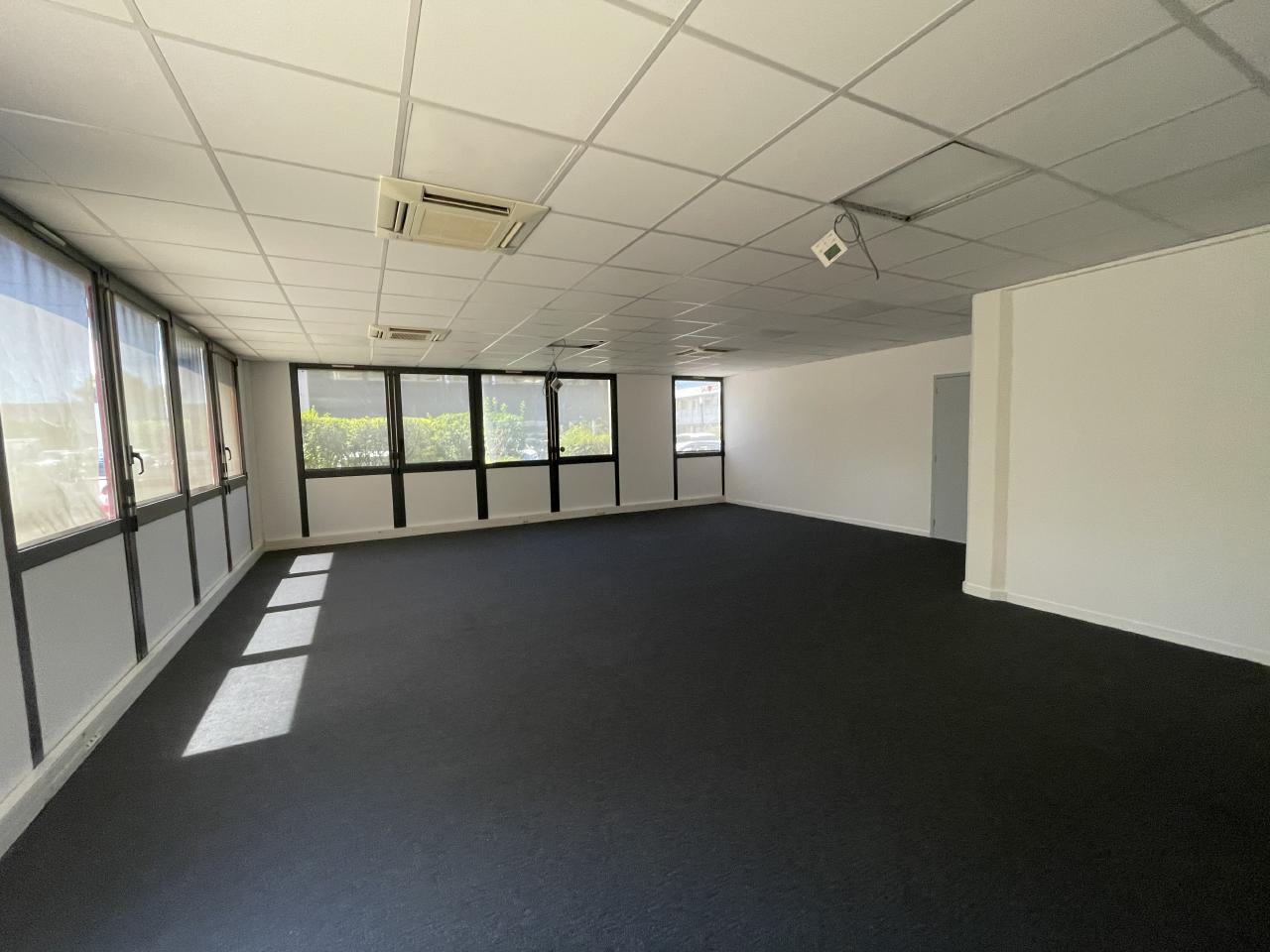 Bureau Gradignan 315m² Location bureau Gradignan Gironde OLBUR2425636 9